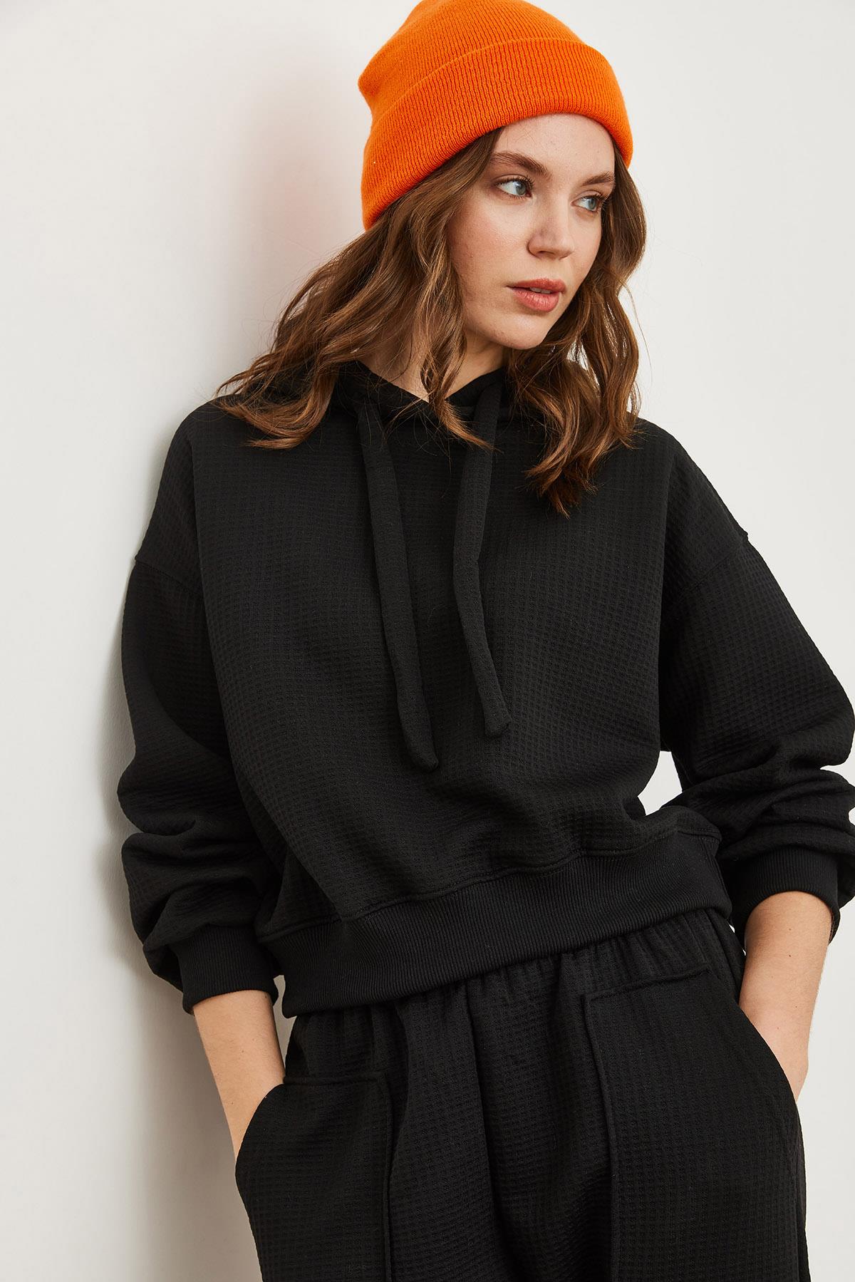 Kapüşonlu Bağcıklı Waffle Sweatshirt Siyah