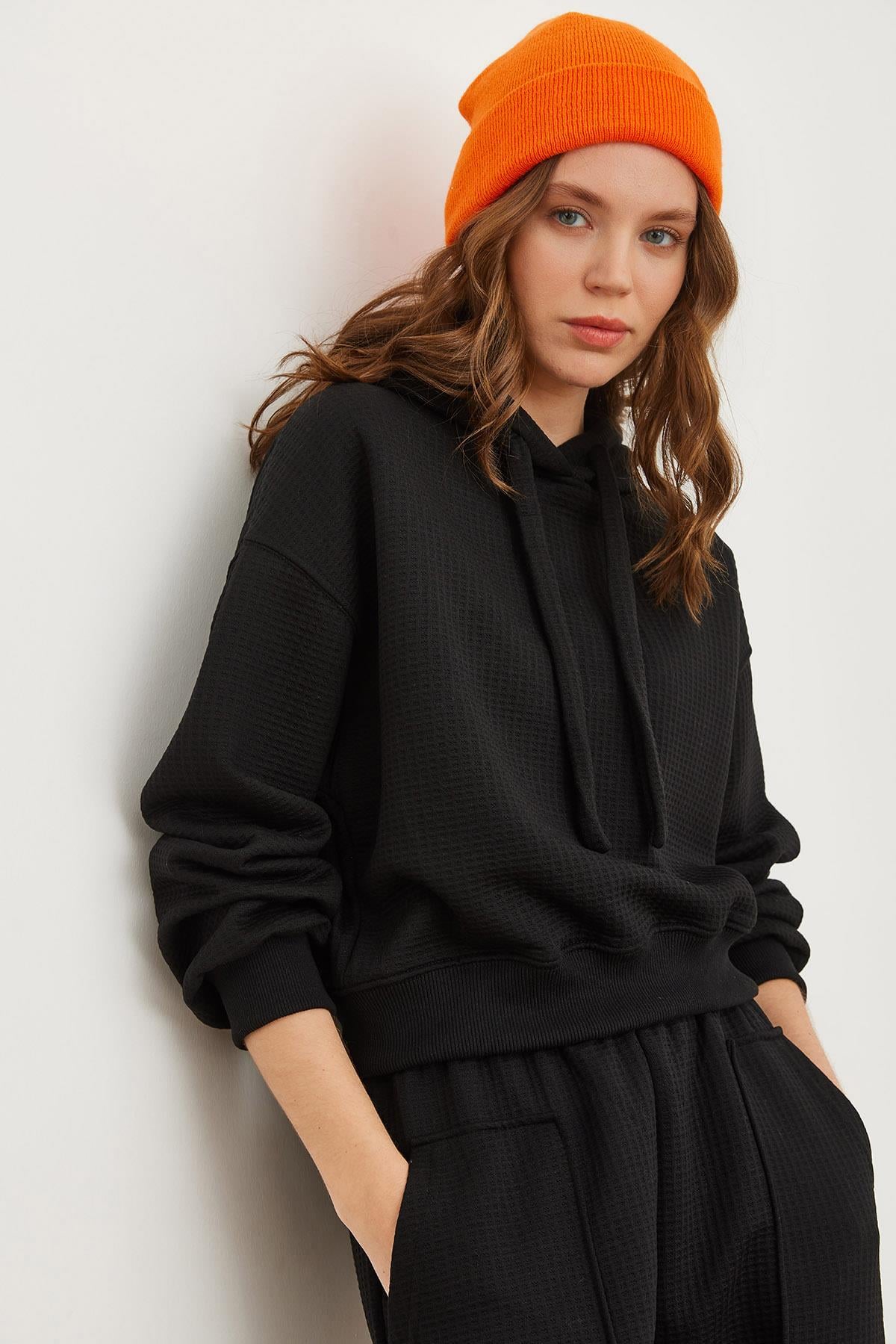 Kapüşonlu Bağcıklı Waffle Sweatshirt Siyah
