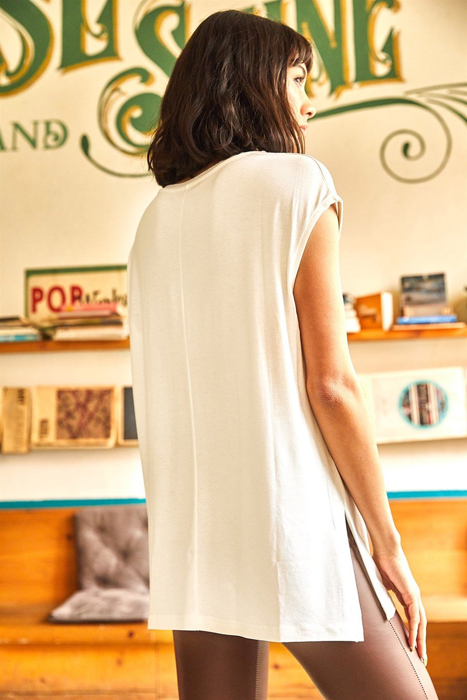 Kolsuz Yanı Yırtmaçlı Oversize Örme Viscon Bluz Ekru