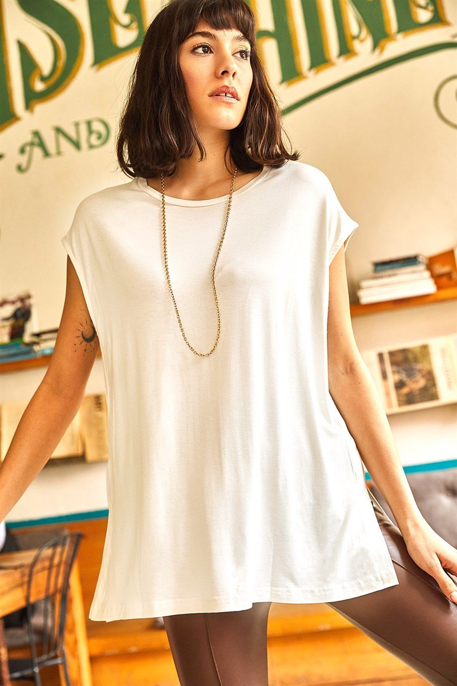 Kolsuz Yanı Yırtmaçlı Oversize Örme Viscon Bluz Ekru