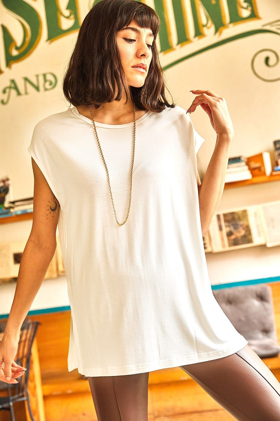 Kolsuz Yanı Yırtmaçlı Oversize Örme Viscon Bluz Ekru