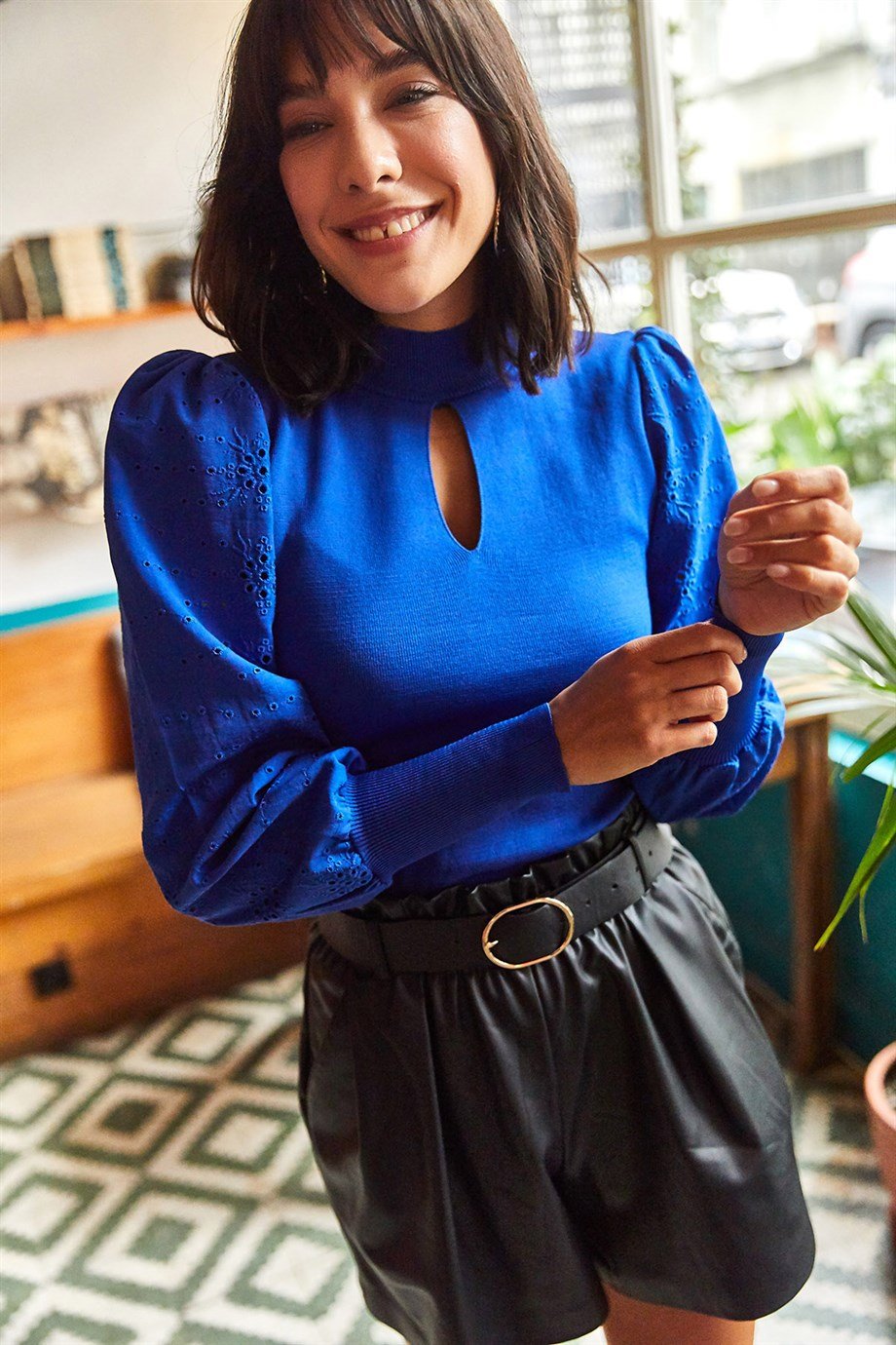 Kolu Fisto Damla Detaylı Crop Triko Bluz Saks Mavi