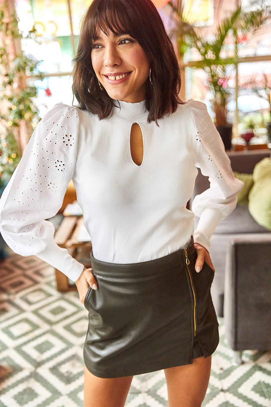 Kolu Fisto Damla Detaylı Crop Triko Bluz Ekru