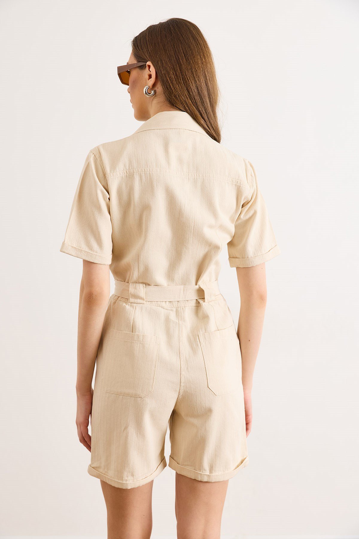 Kuşaklı Cepli Denim Şort Tulum Krem