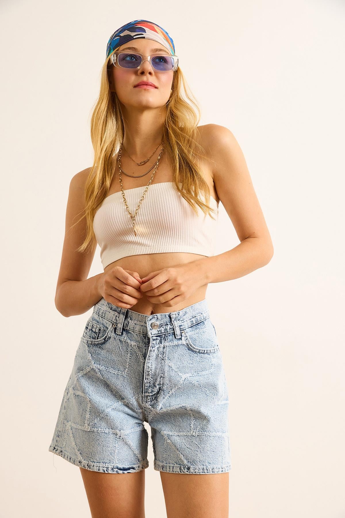 Lazer Eskitme Detaylı Denim Şort Asimetrik Mavi
