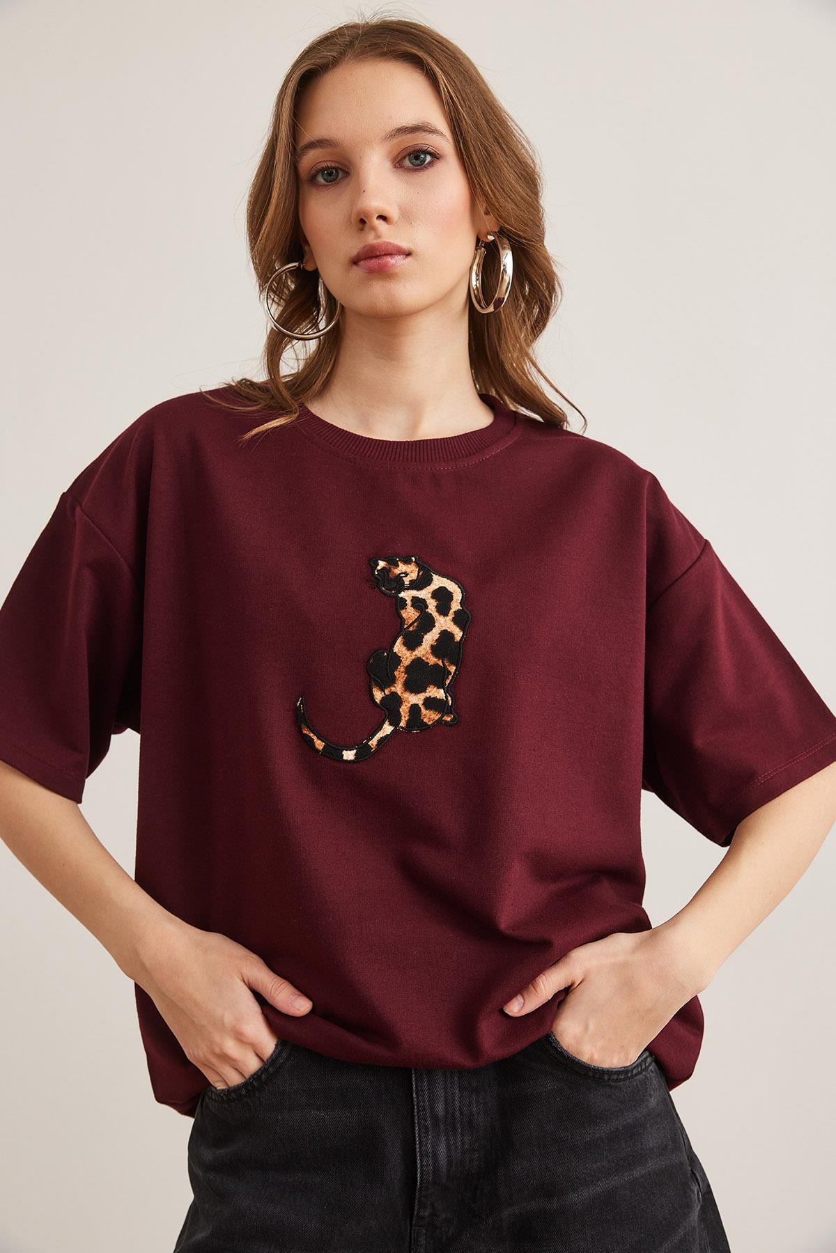 Leopar Aplikeli Boyfriend 2 İp Tişört Bordo