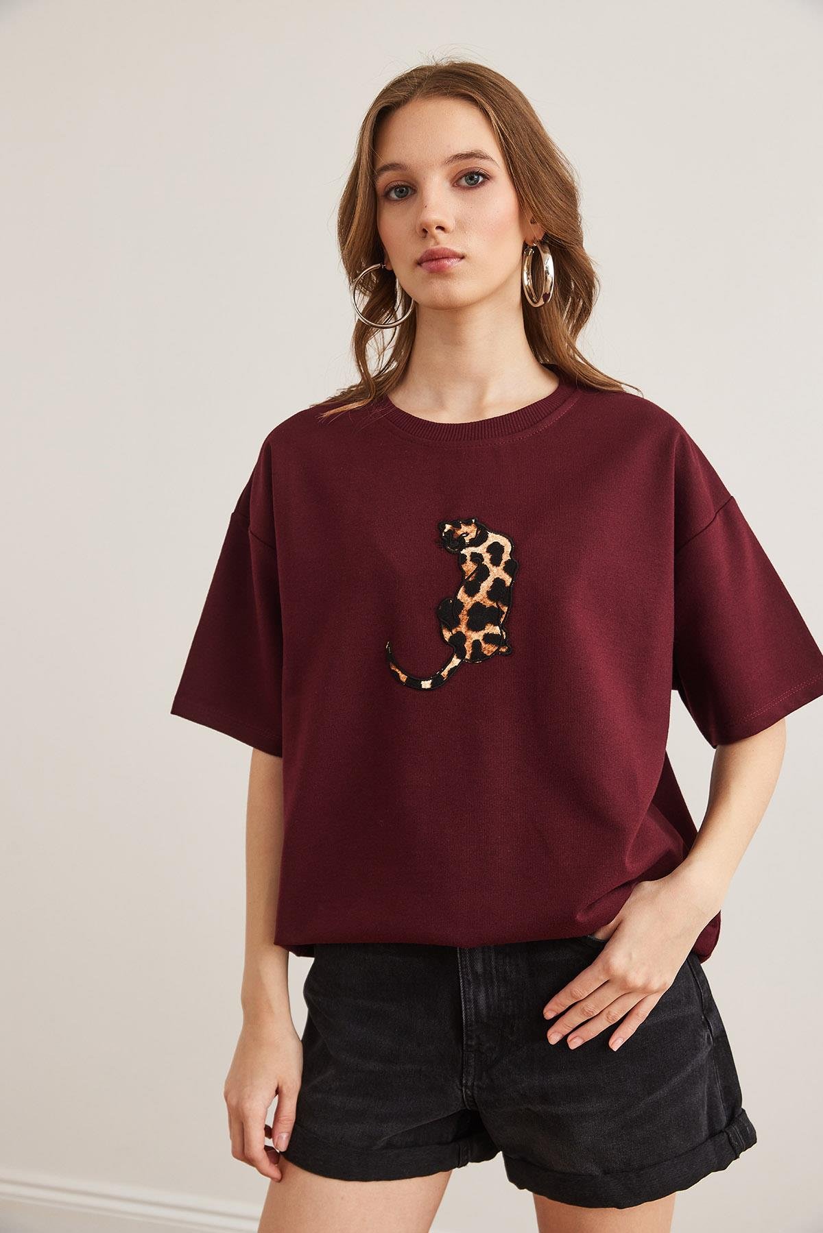 Leopar Aplikeli Boyfriend 2 İp Tişört Bordo