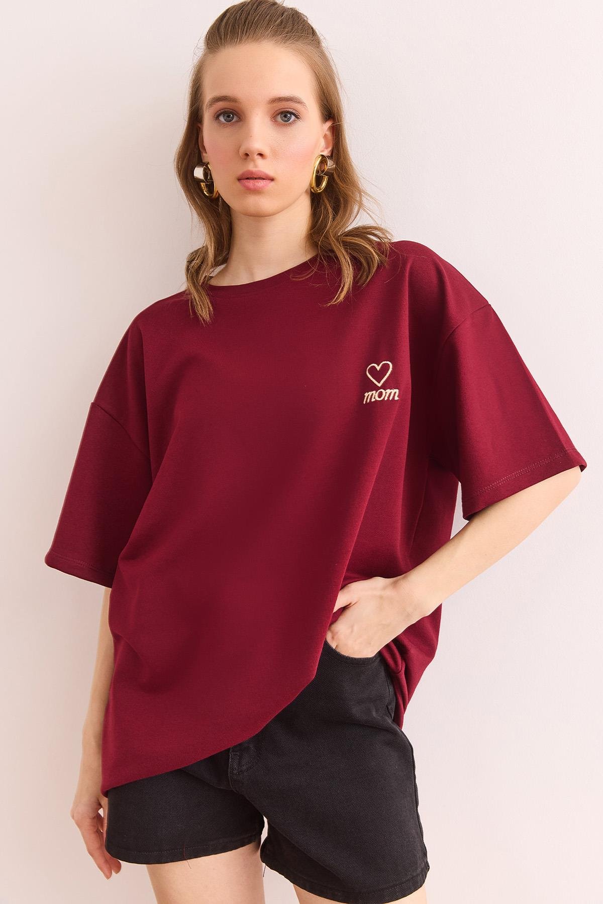 Mom Nakışlı 2 İplik Oversize Tişört Bordo