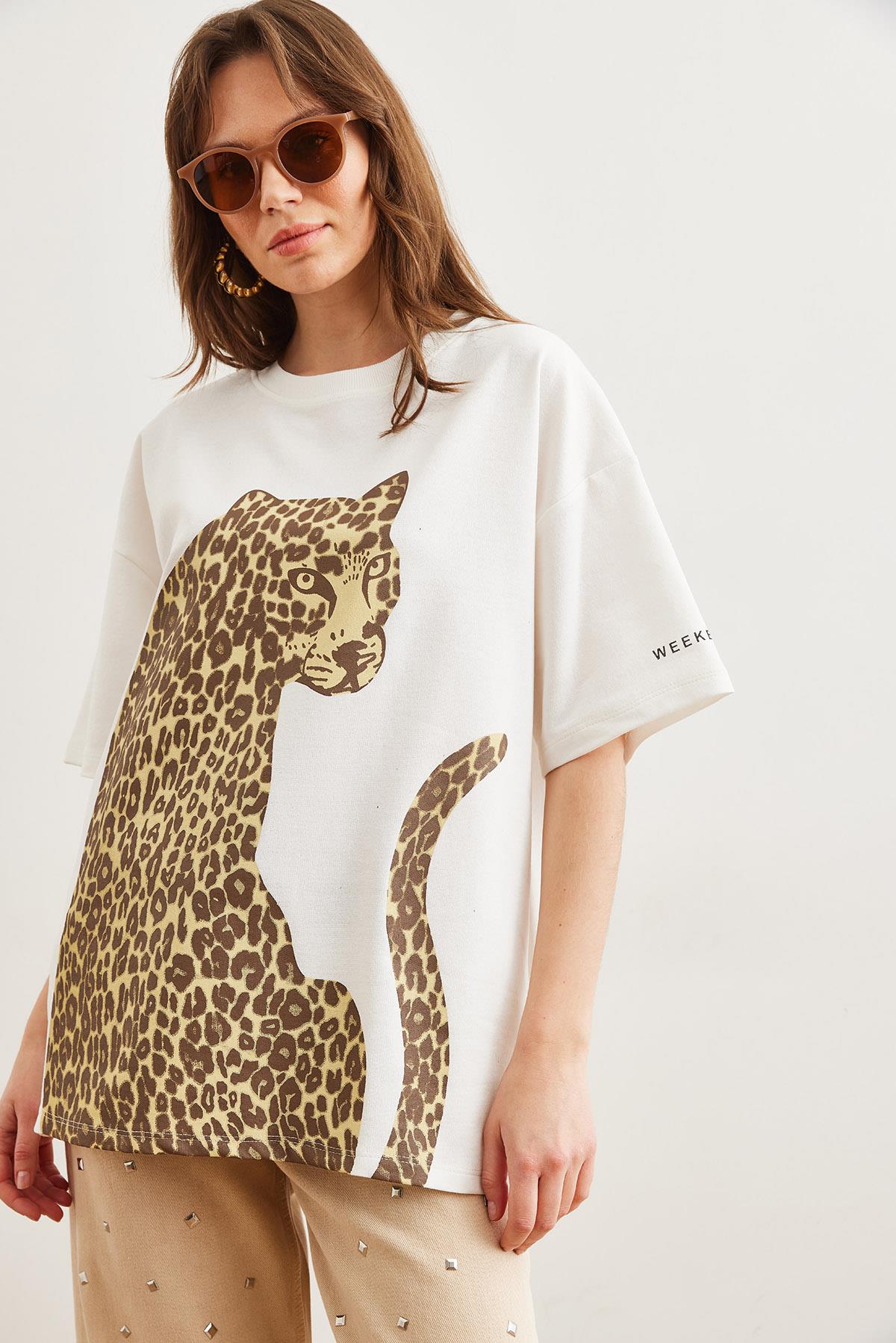 Ön Arka Baskılı 2 iplik Unisex Oversize Tişört Ekru Leopar