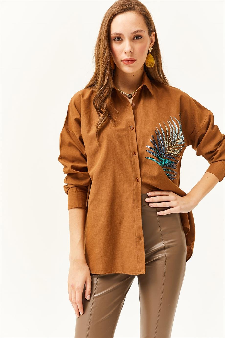 Palmiye Pul Detaylı Oversize Dokuma Poplin Gömlek Kahverengi