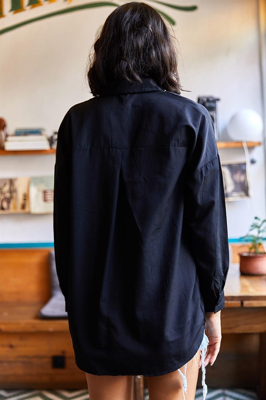 Palmiye Pul Detaylı Oversize Dokuma Poplin Gömlek Siyah
