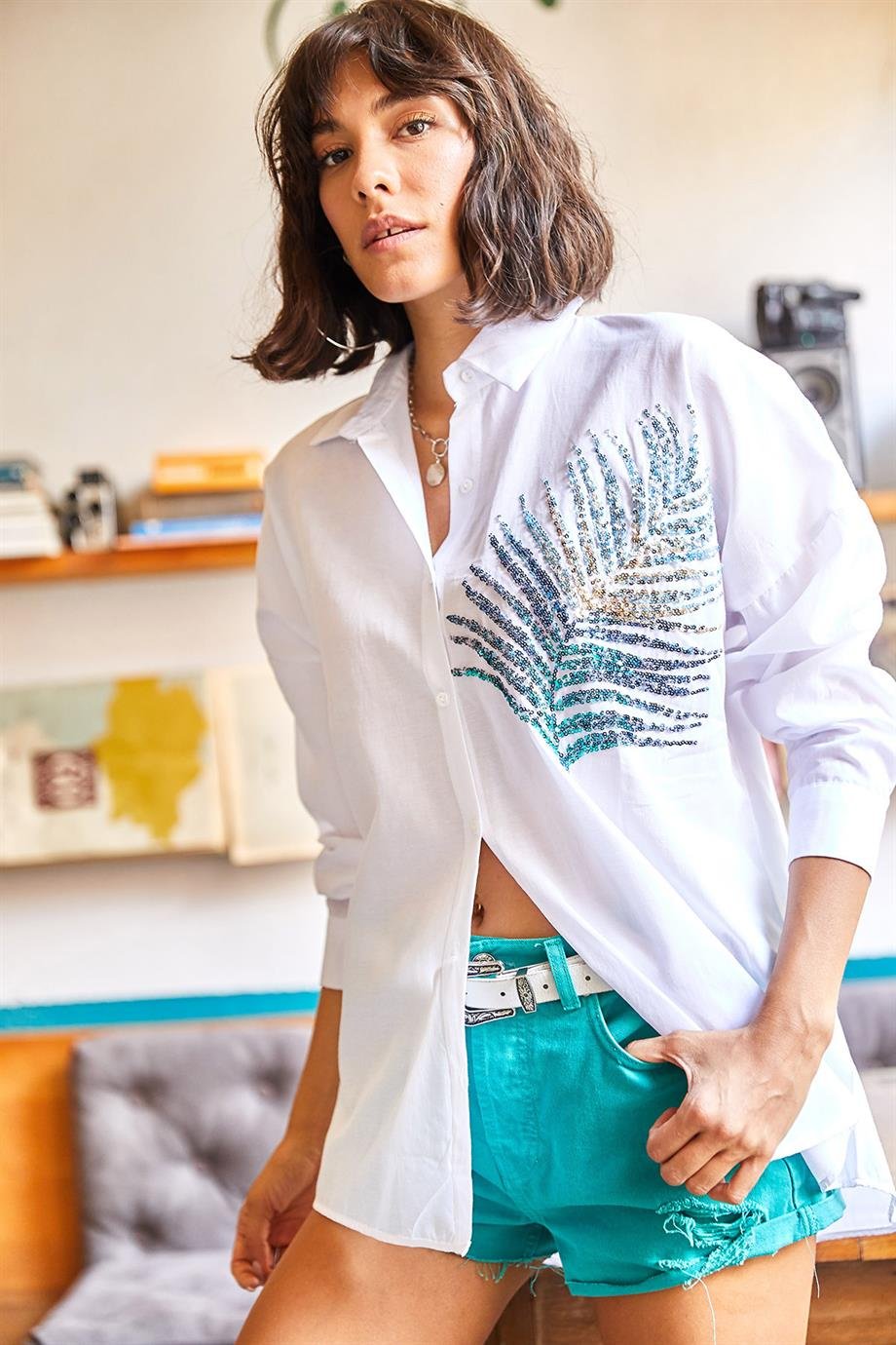 Palmiye Pul Detaylı Oversize Dokuma Poplin Gömlek Beyaz