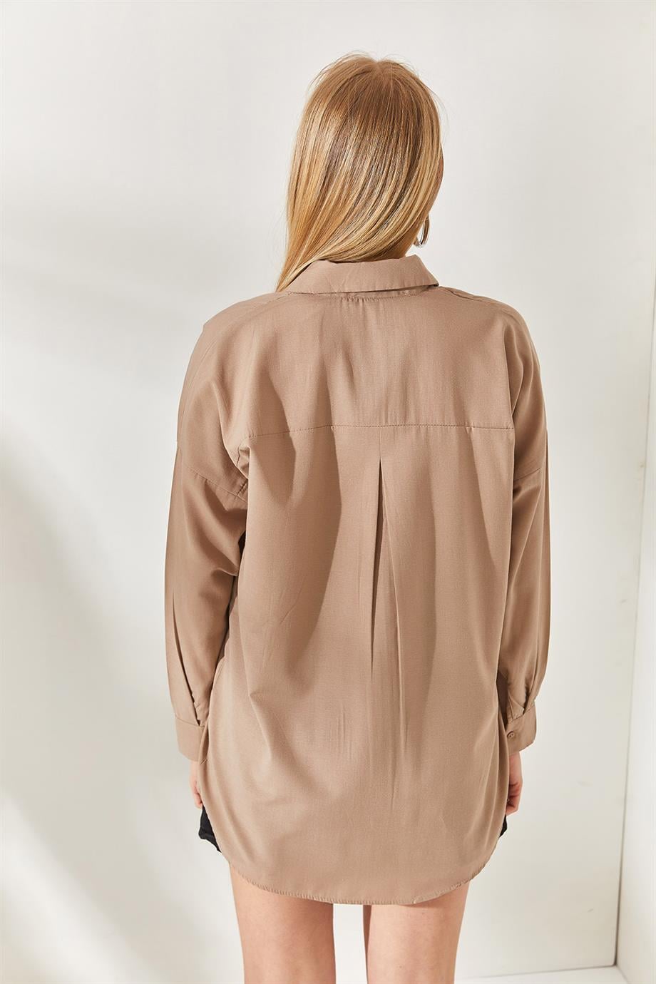 Palmiye Pul Detaylı Oversize Dokuma Poplin Gömlek Vizon