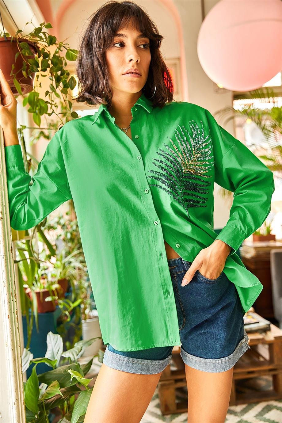 Palmiye Pul Detaylı Oversize Dokuma Poplin Gömlek Çimen Yeşili