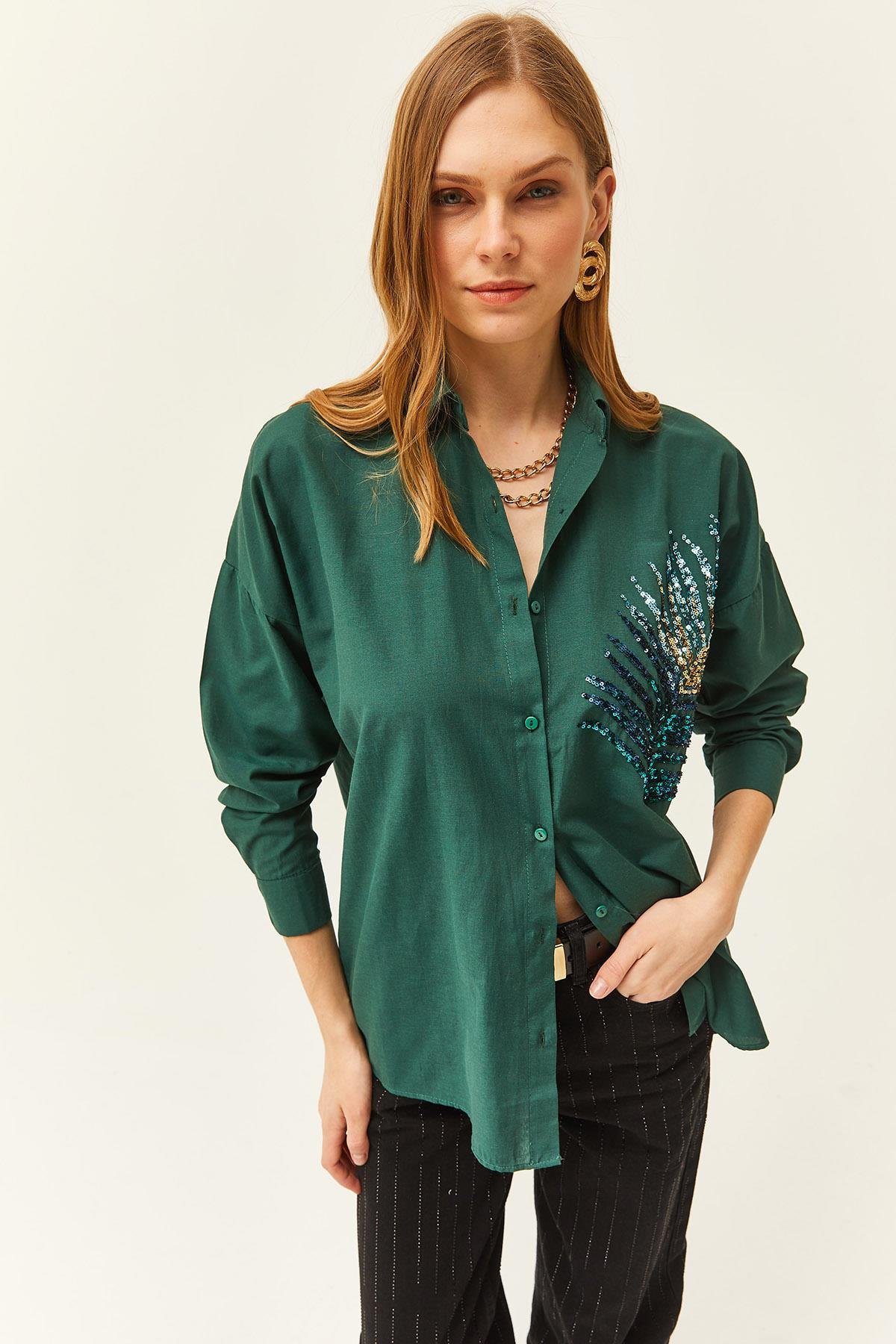 Palmiye Pul Detaylı Oversize Dokuma Poplin Gömlek Zümrüt Yeşili