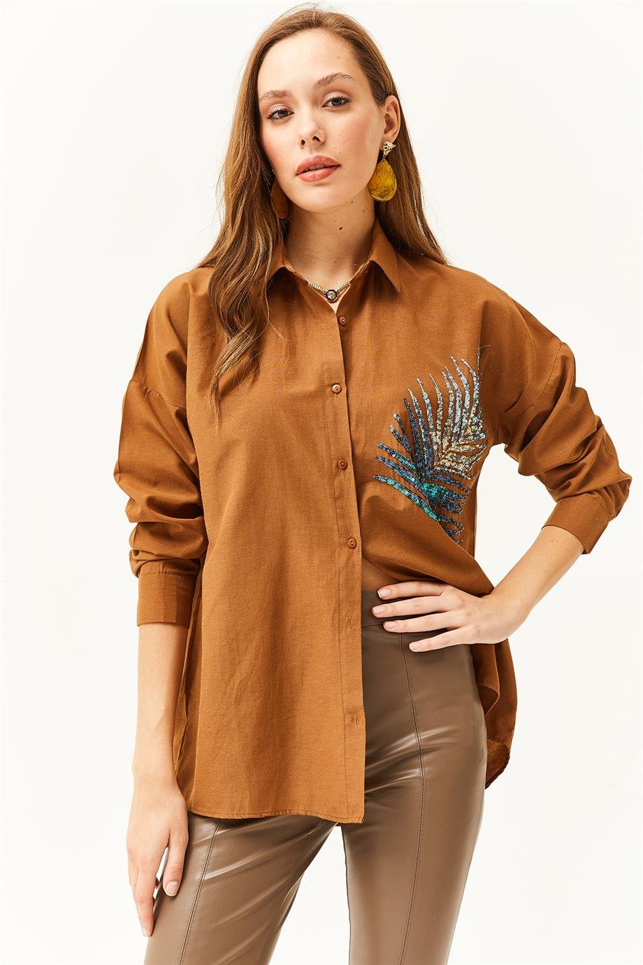 Palmiye Pul Detaylı Oversize Dokuma Poplin Gömlek Kahverengi