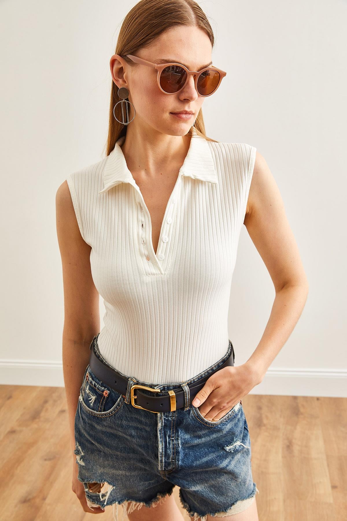 Polo Yaka Düğmeli Altı Çıtçıtlı Bodysuit Ekru