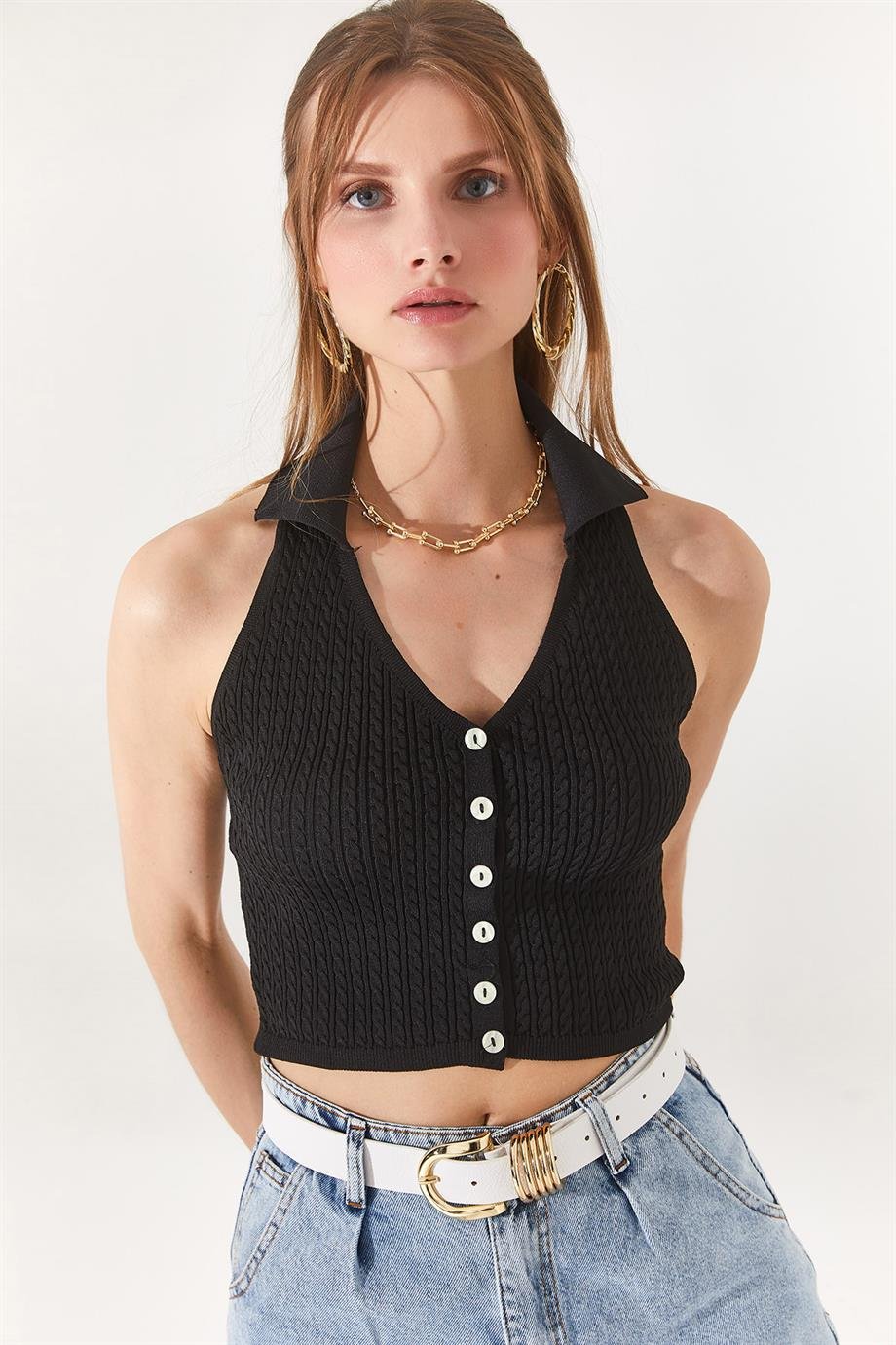 Polo Yaka Düğmeli Sırt Dekolteli Crop Bluz Siyah
