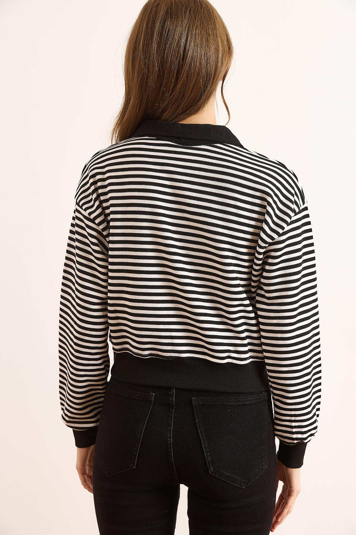 Polo Yaka Fermuarlı Çizgili Şardonsuz Crop Sweatshirt Siyah
