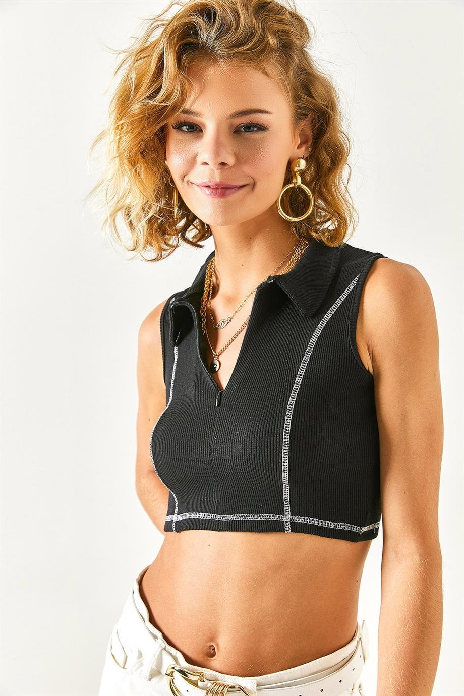Polo Yaka Fermuarlı Şeritli Crop Bluz Siyah