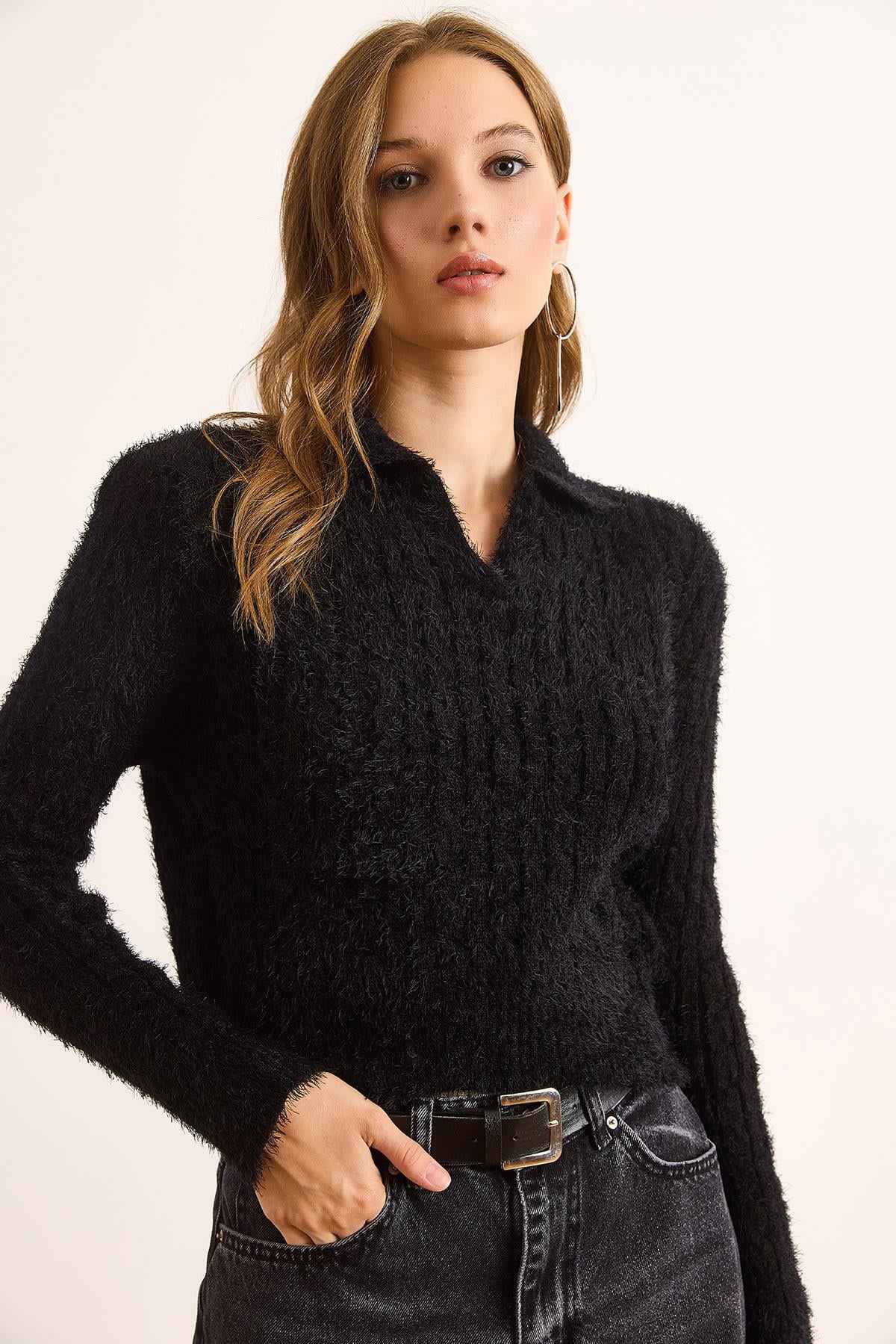Polo Yaka Saç Örgülü Crop Sakal Bluz Siyah