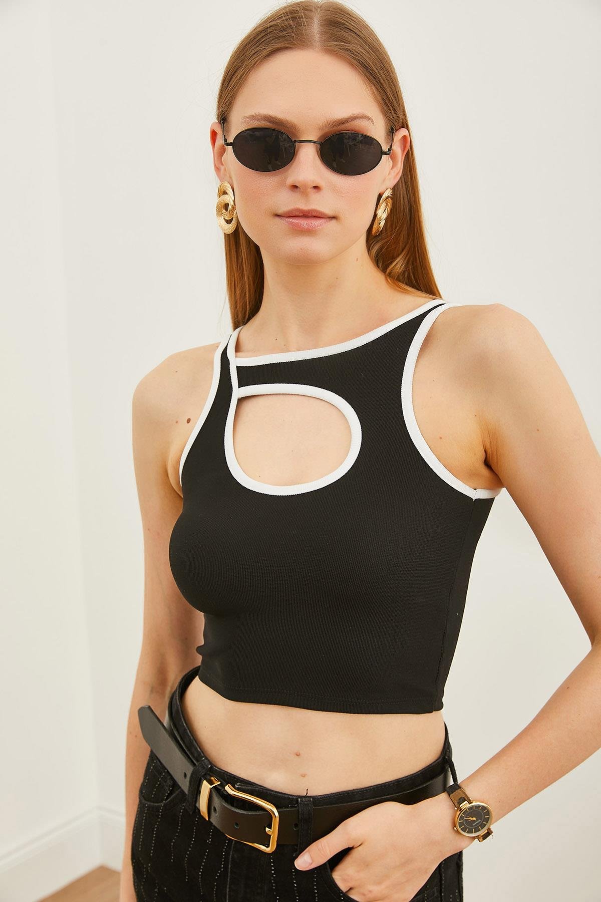 Roba Detaylı İnce Fitilli Crop Bluz Siyah