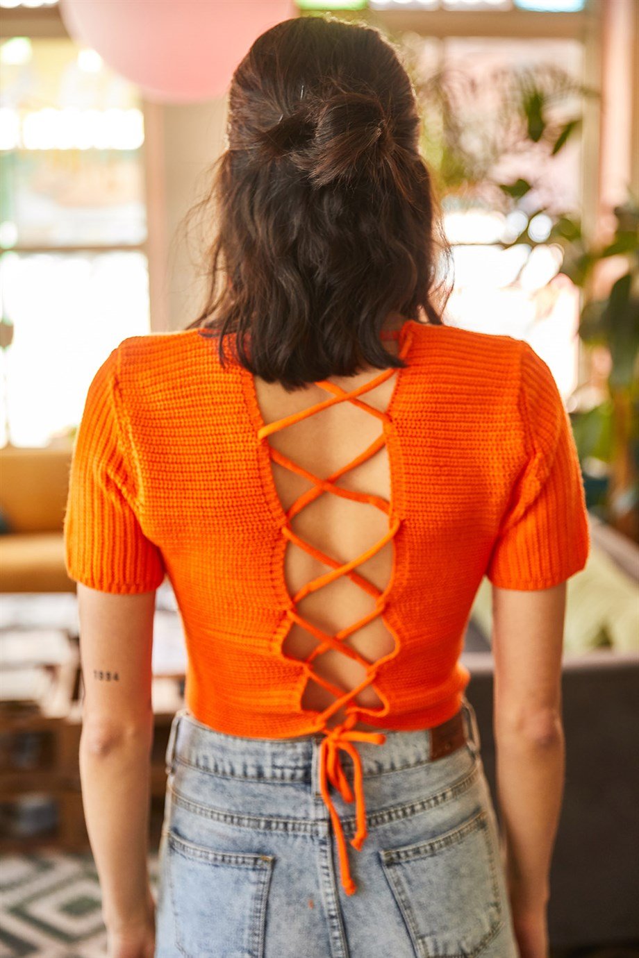 Sırtı Çapraz Dekolteli Crop Triko Bluz Turuncu