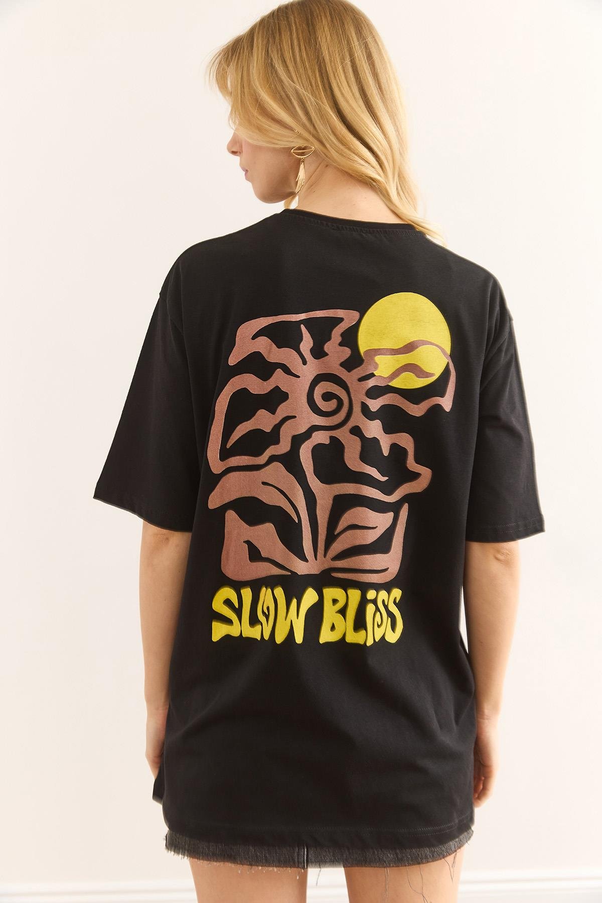 Slow Bliss Ön Arka Baskılı Pamuk Tişört Siyah
