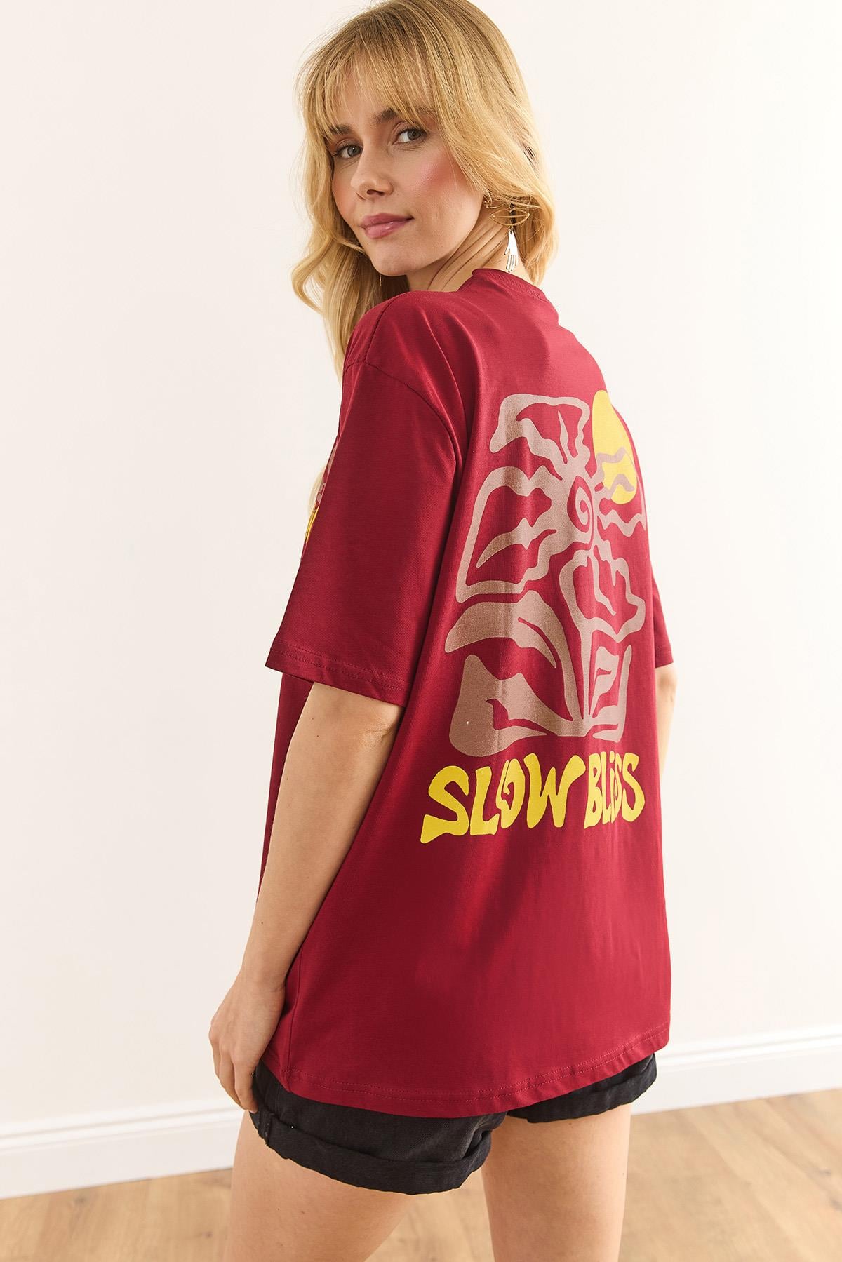 Slow Bliss Ön Arka Baskılı Pamuk Tişört Bordo