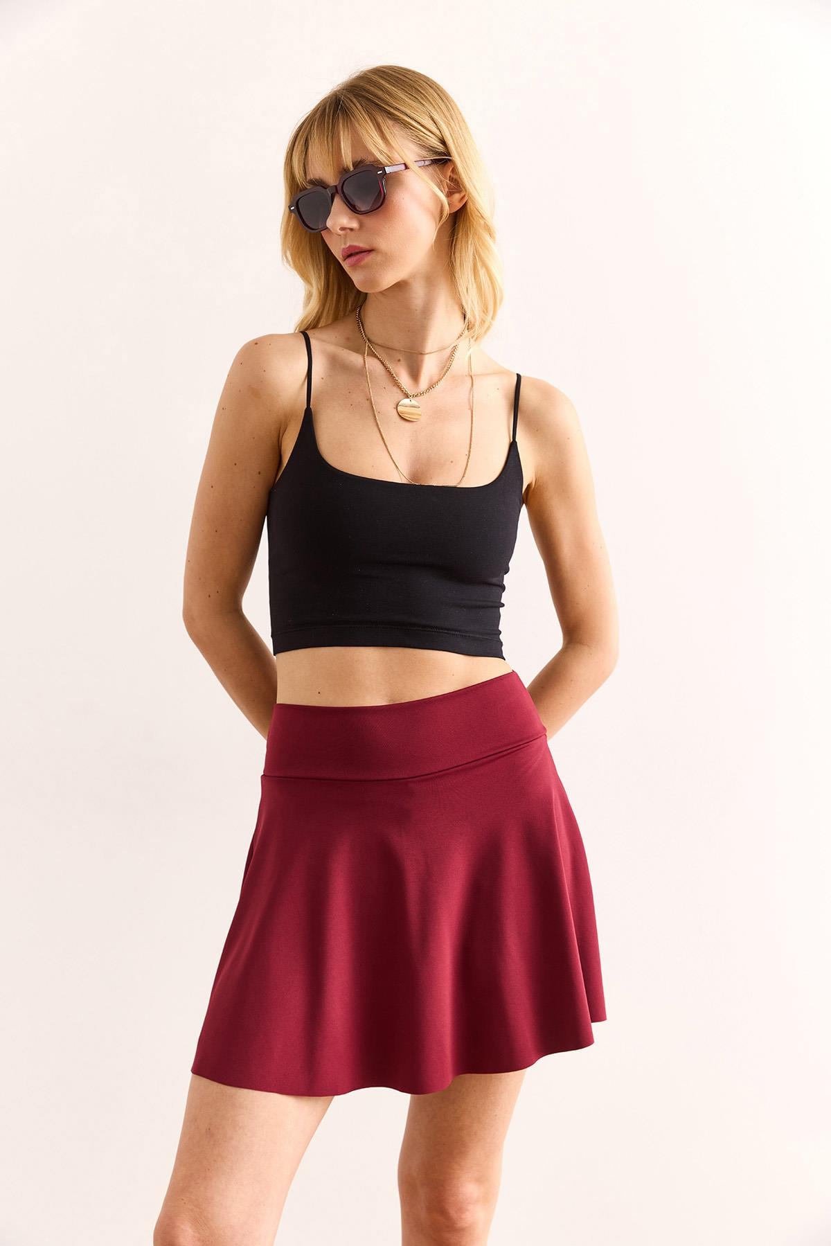 Şortlu Mini Kloş Etek Bordo