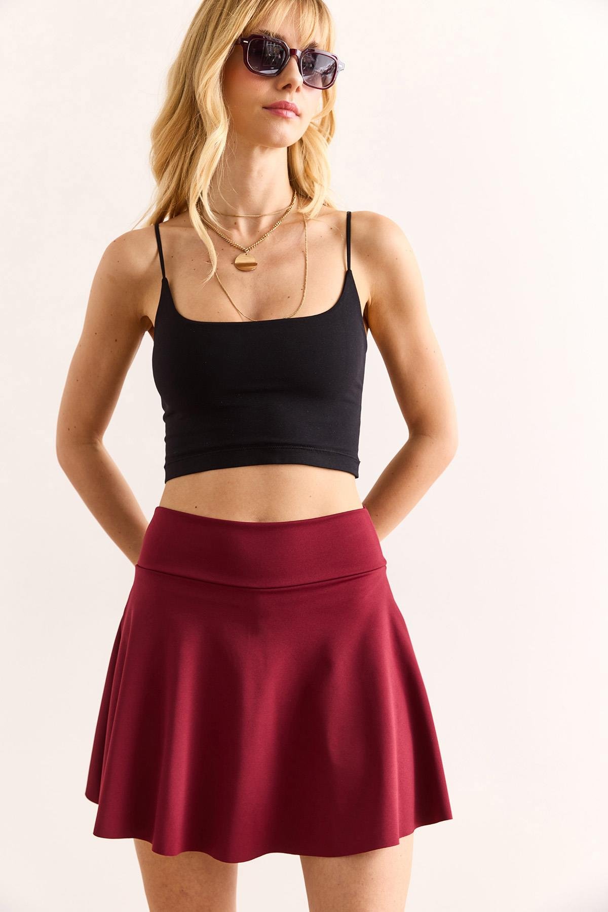 Şortlu Mini Kloş Etek Bordo