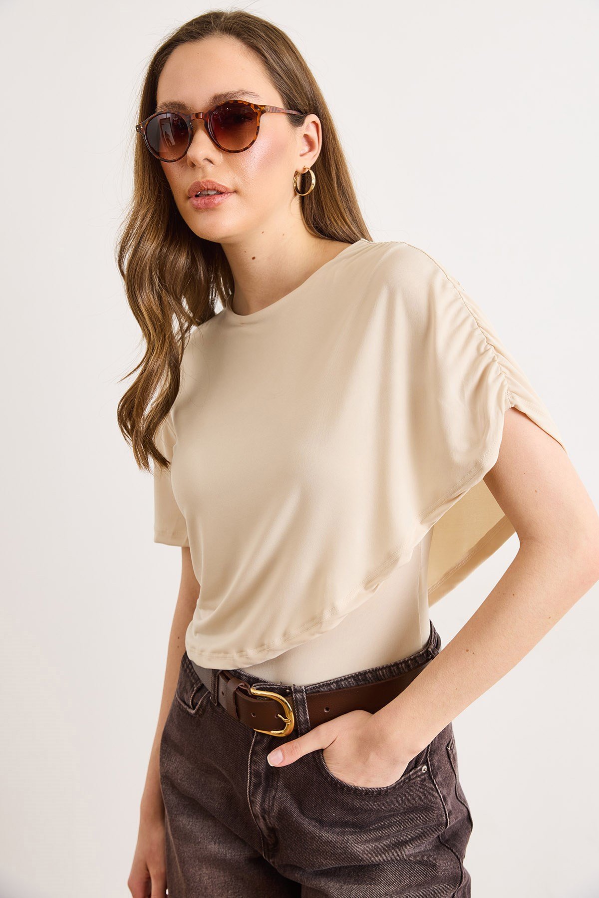 Tek Omuz Drape Detaylı Anvelop Sandy Bluz Taş