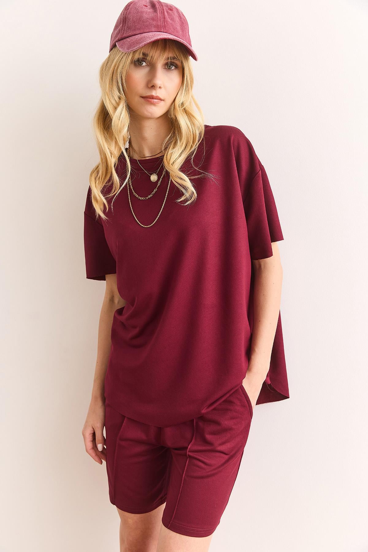 Üst Oval Tişört Alt Cepli Şort Takım Bordo