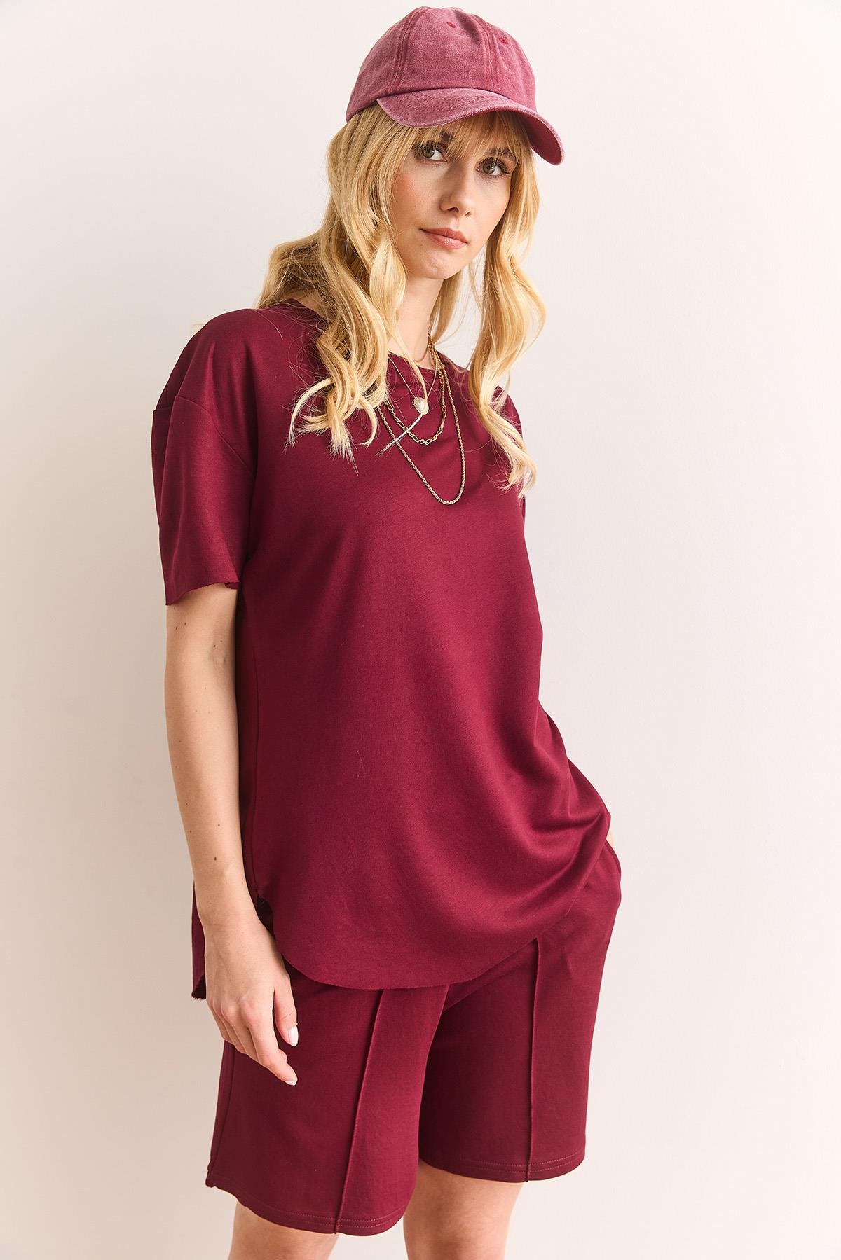 Üst Oval Tişört Alt Cepli Şort Takım Bordo