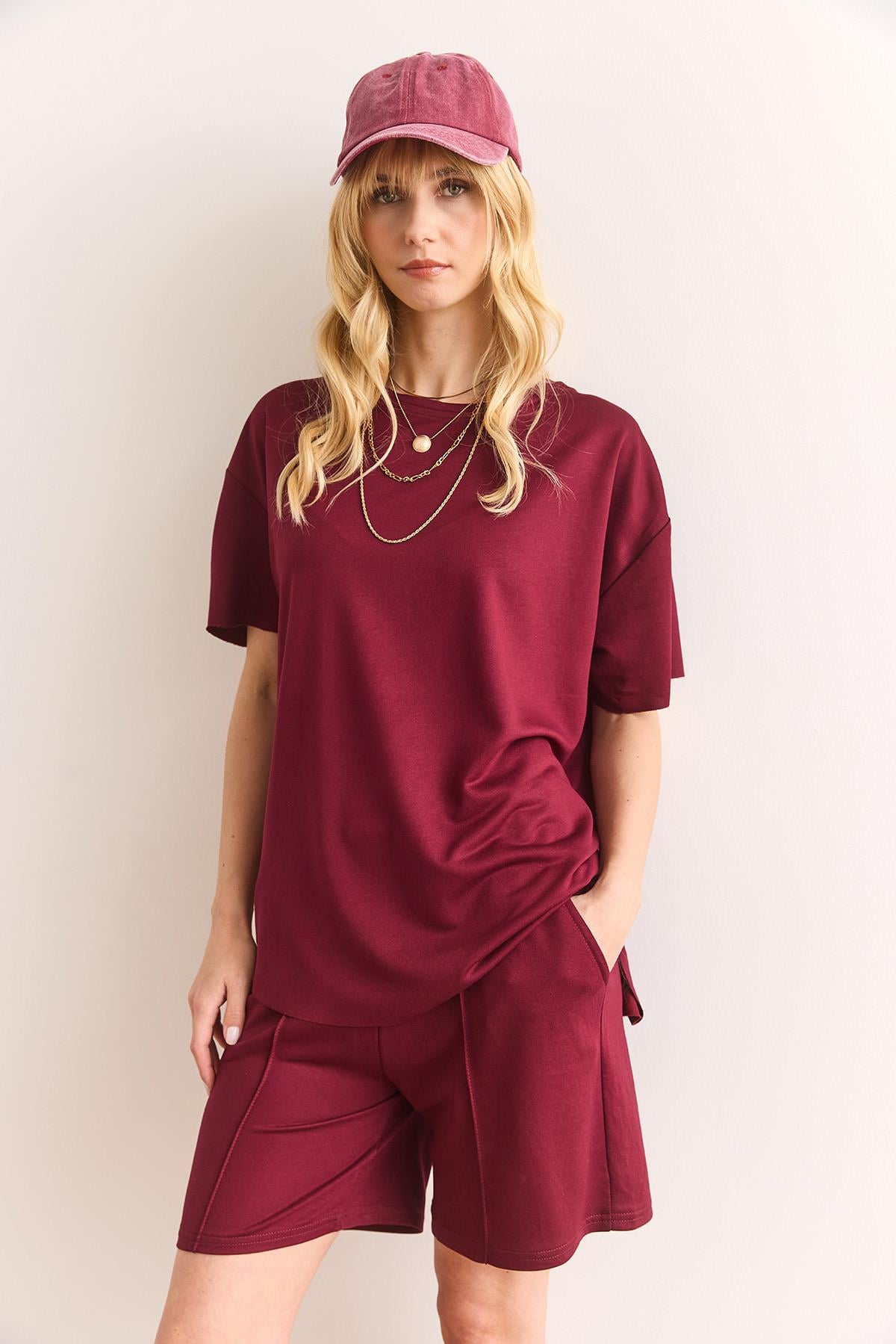 Üst Oval Tişört Alt Cepli Şort Takım Bordo