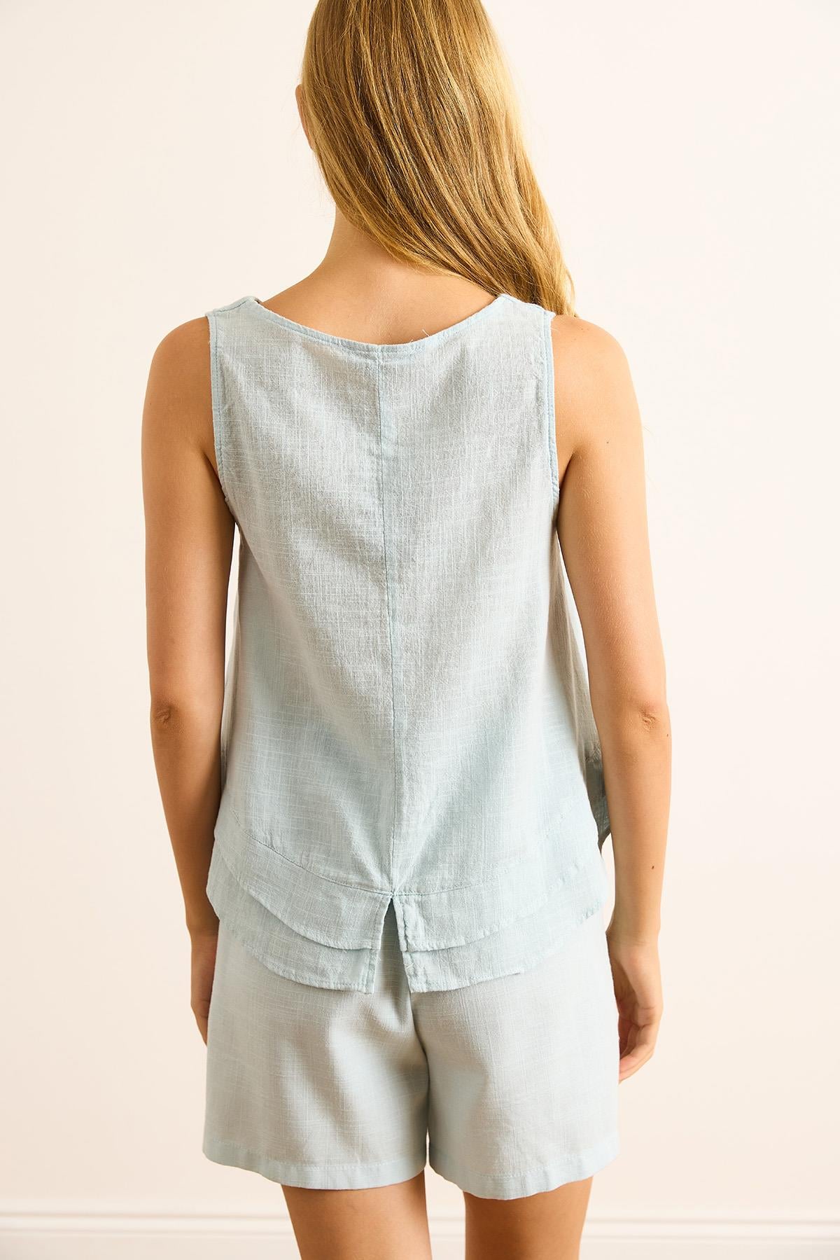V Yaka Keten Görünümlü Flam Çan Bluz Bebe Mavi