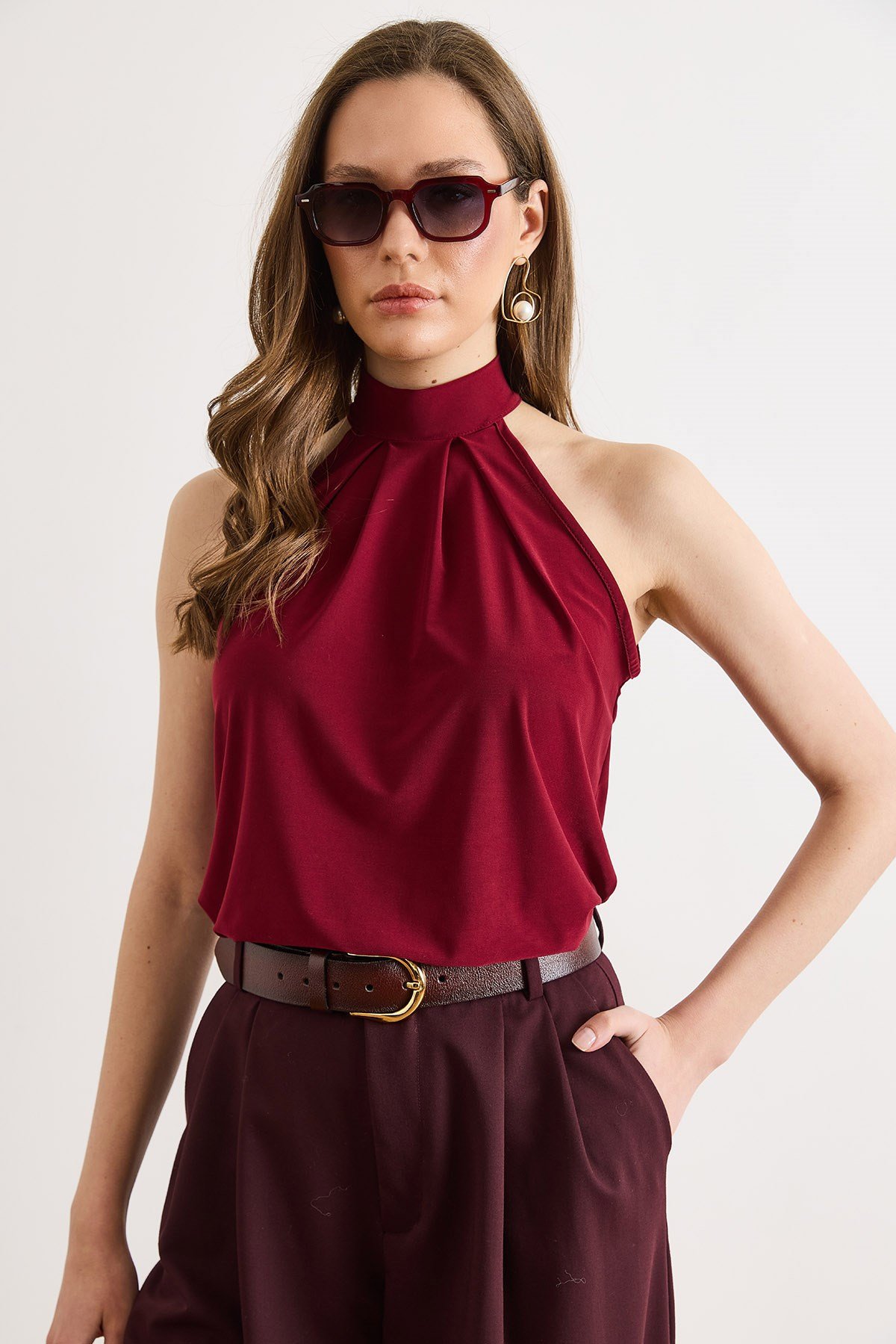 Yaka Düğmeli Halter Yaka Dökümlü Bluz Bordo