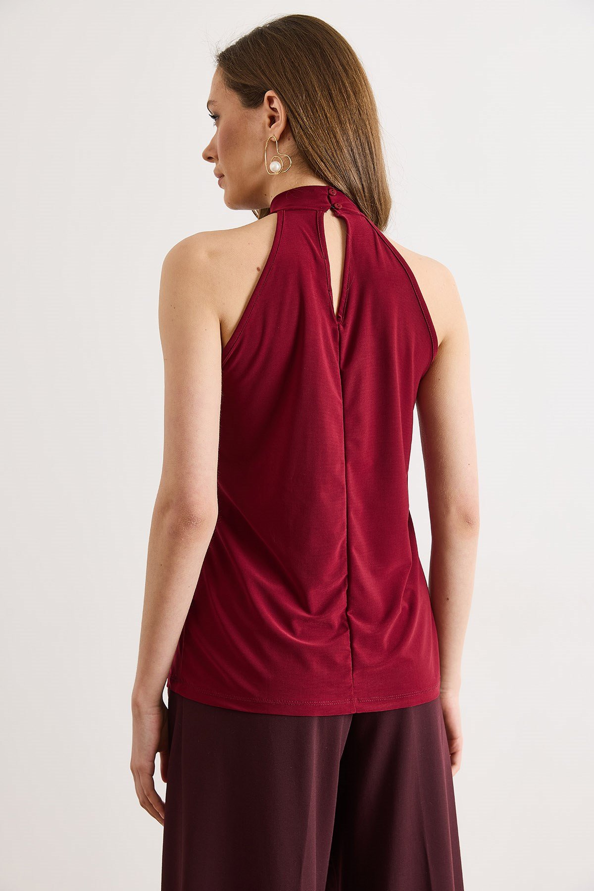 Yaka Düğmeli Halter Yaka Dökümlü Bluz Bordo