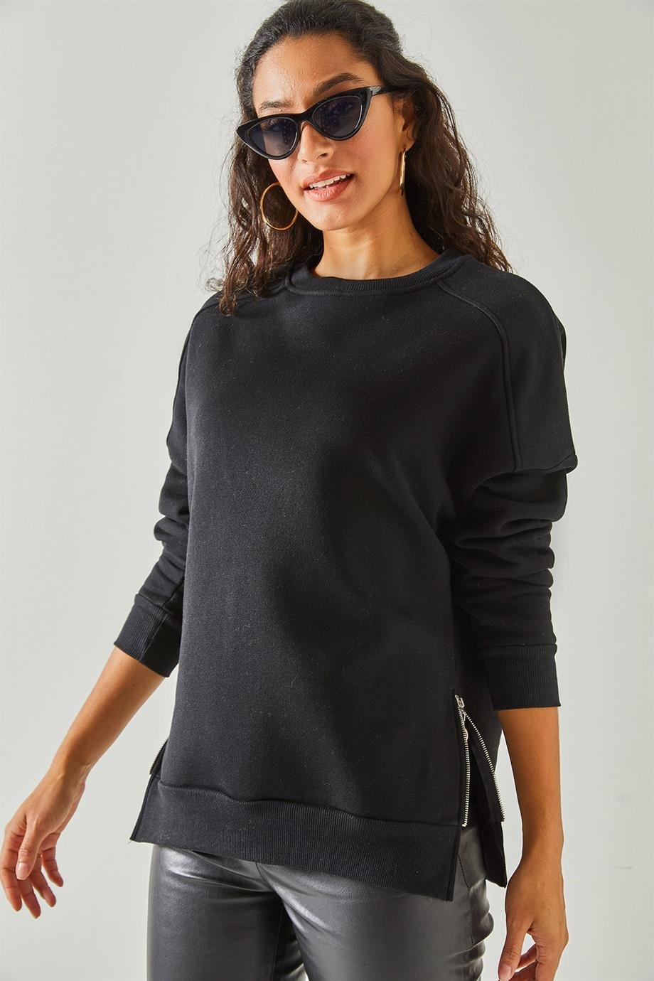 Yanları Fermuar Detaylı İçi Polarlı Kalın Sweatshirt Siyah