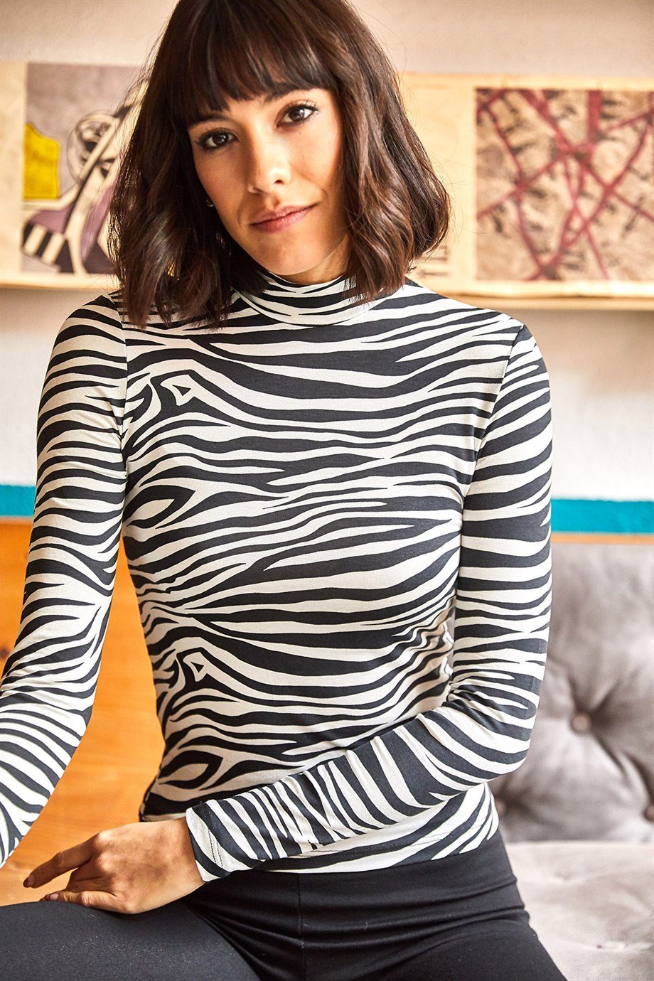 Yarım Balıkçı Yumuşak Dokulu Viscon Örme Bluz Siyah Zebra