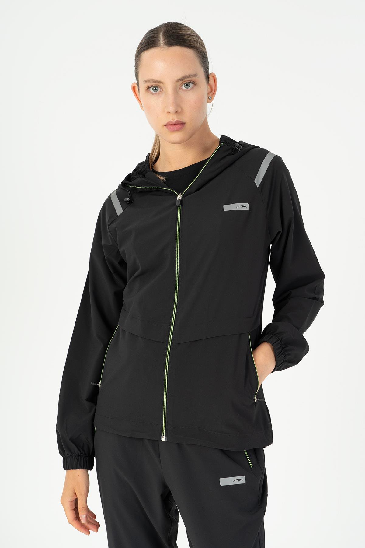 Maraton Active Regular Kadın Kapşonlu  Reglan Kol RUN Siyah Tracktop 23198