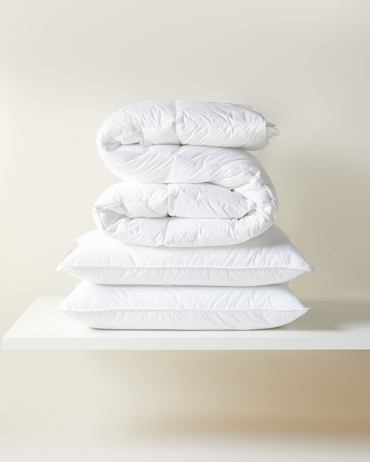 %100 Pamuk Kumaş Kaz Tüyü Konforunda Saten Biyeli Mikrojel Çift Kişilik Yastık Yorgan Seti 1 Adet 195 x 215 / 2 Adet 50 x 70 cm