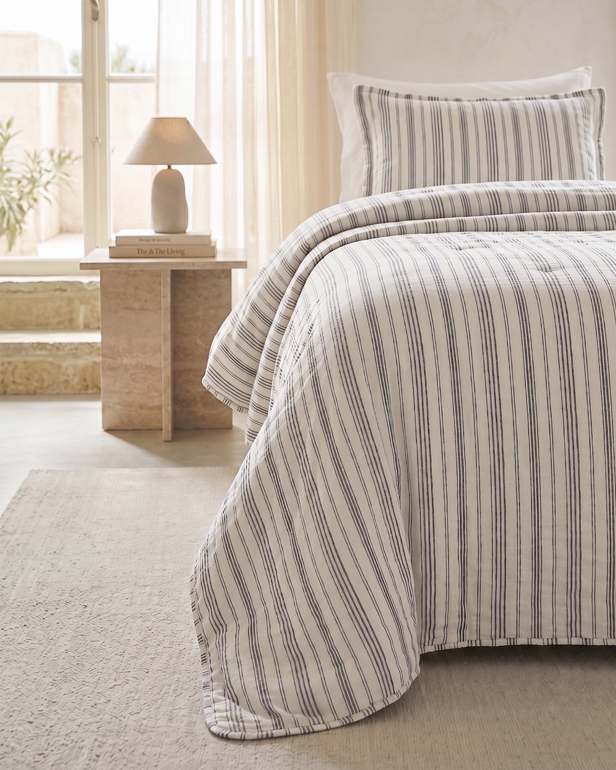 Pamuklu Kapitoneli Antrasit Renk Çizgi Desen Tek Kişilik Yatak Örtüsü Seti 1 Adet 180 x 230 / 1 Adet 50 x 70 cm