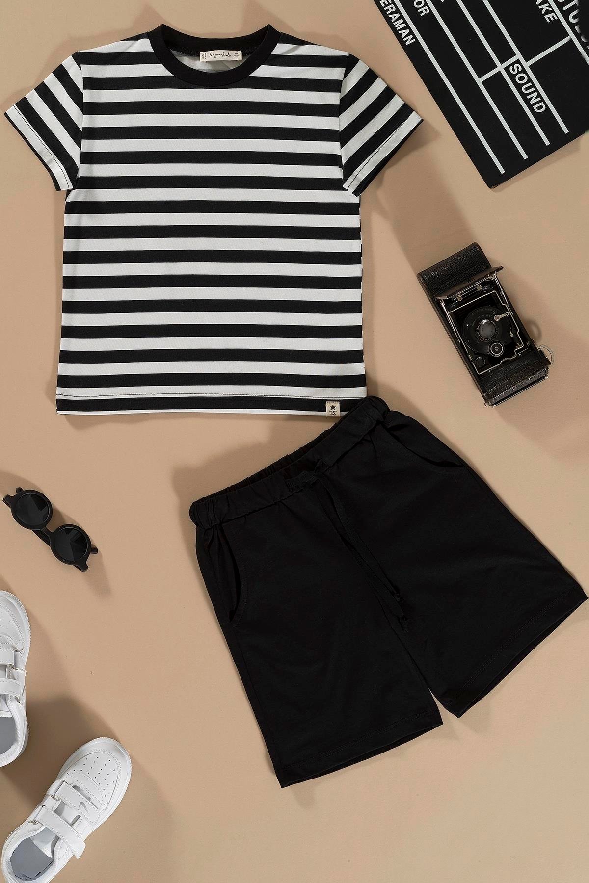 Çizgili Siyah Tshirt Şort Takım  For You Kids Çizgili Siyah Tshirt Şort Takım 