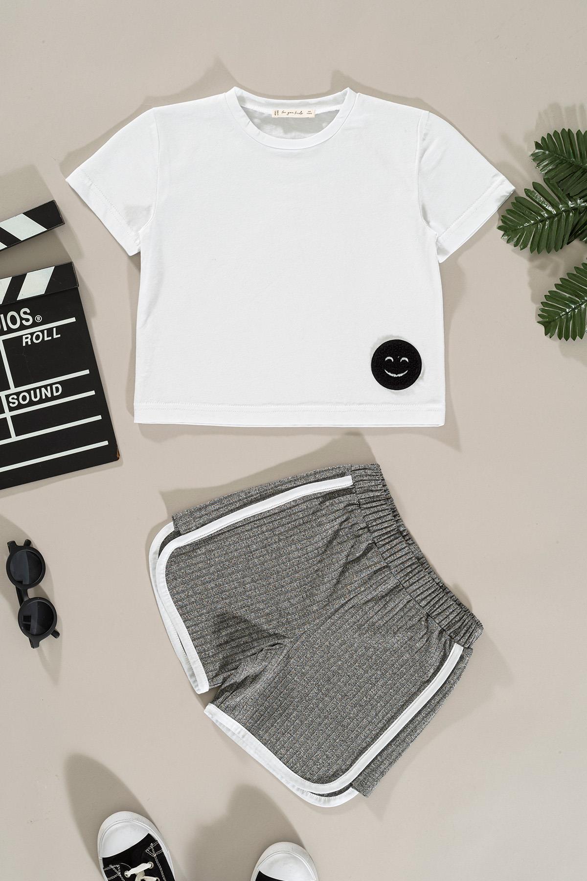 For You Kids Emoji Detaylı Beyaz Alt Üst Şort Takım For You Kids Emoji Detaylı Beyaz Alt Üst Şort Takım