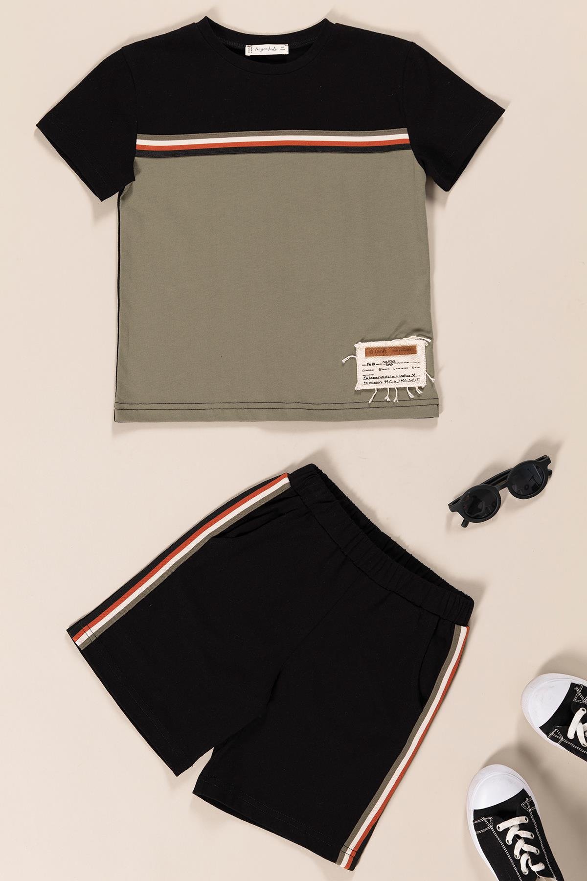 For You Kids Önü ve Yanı Renkli Şerit Çizgili Etiket Detaylı Erkek Çocuk T-Shirt Şort Takım  | Yeşil Siyah For You Kids Önü ve Yanı Renkli Şerit Çizgili Etiket Detaylı Erkek Çocuk T-Shirt Şort Takım  | Yeşil Siyah