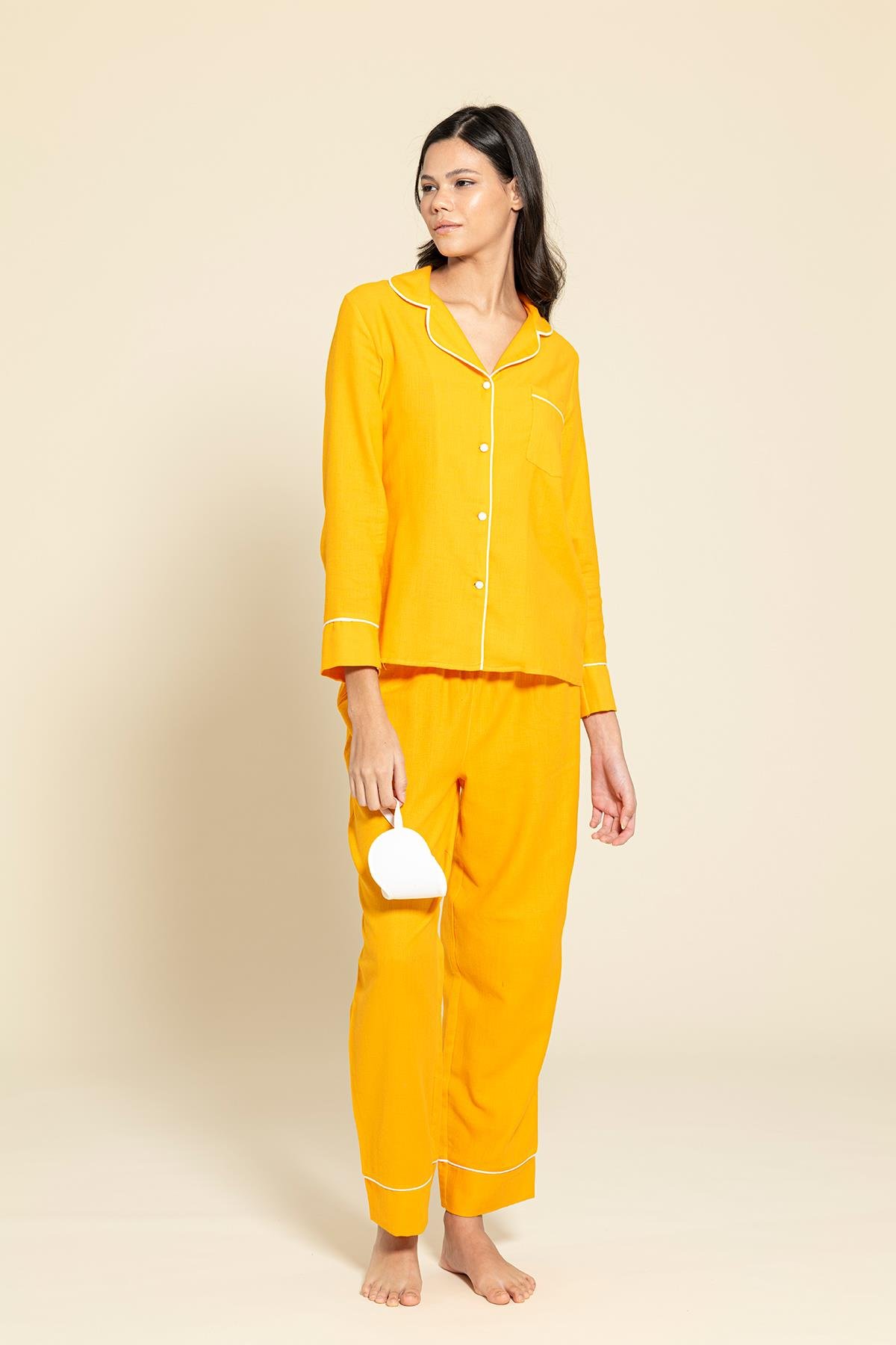 For You Moda 3'lü Organik Beyaz Biyeli Turuncu Pijama Takımı  For You Moda 3'lü Organik Beyaz Biyeli Turuncu Pijama Takımı