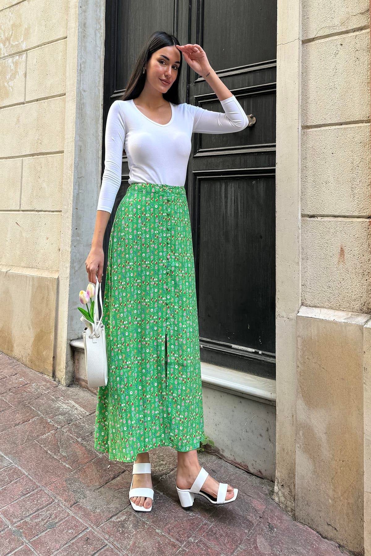 Now Moda Doğal Viskon Ön Düğmeli Desenli Yeşil Etek Now Moda Doğal Viskon Ön Düğmeli Desenli Yeşil Etek