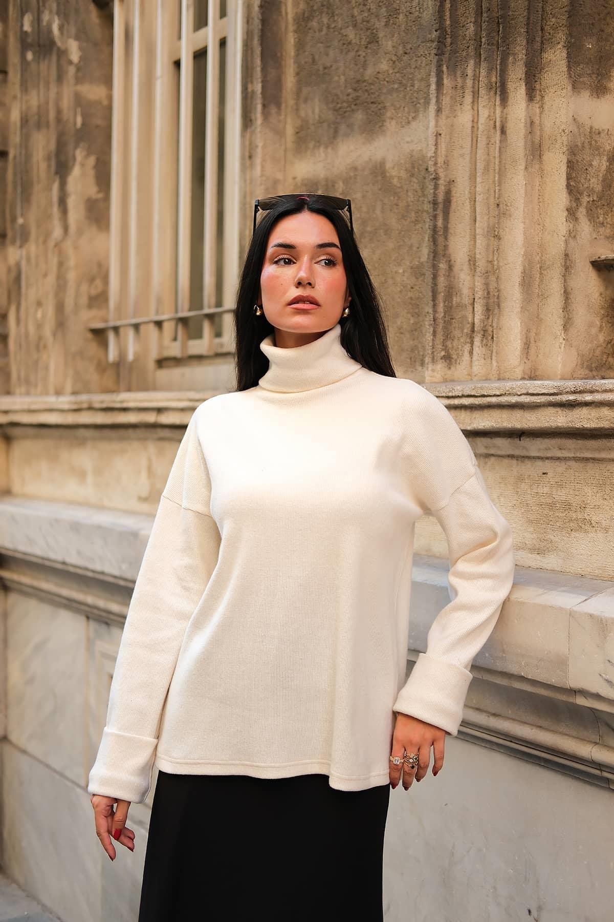 Y London Kol Detaylı Balıkcı Yaka Boğazlı Ekru Bluz  Y London Kol Detaylı Balıkcı Yaka Boğazlı Ekru Bluz 