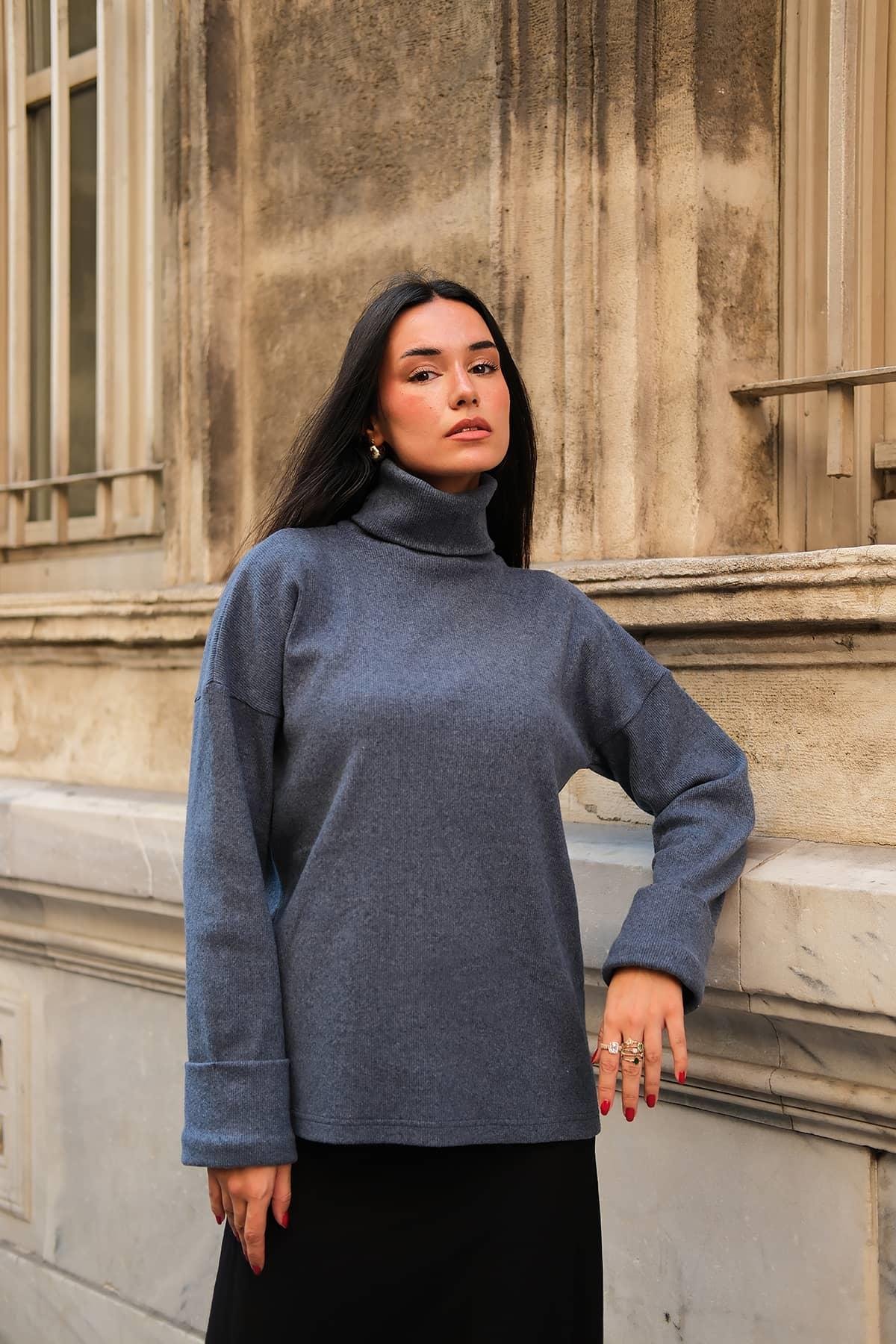 Y London Kol Detaylı Balıkcı Yaka Boğazlı İndigo Bluz  Y London Kol Detaylı Balıkcı Yaka Boğazlı İndigo Bluz 